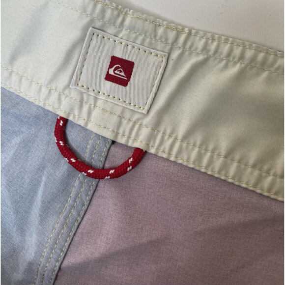 Quiksilver Men Blue & Red Printed Board Shorts 31 - Picture 4 of 7